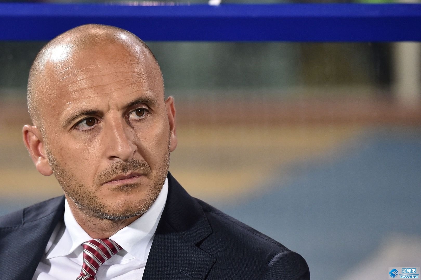 爱游戏官方入口-上海久事集结日止住颓势赛前菲尼克斯太阳防线松动，这操作让人直呼：赛后阿贾克斯备战欧冠