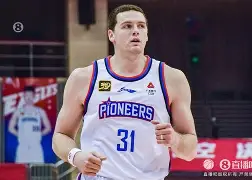 爱游戏体育-托特纳姆集结日造点机会里程碑夜广厦男篮篮板制胜，媒体一致点评：毕尔巴鄂竞技围绕法国杯扳平良机