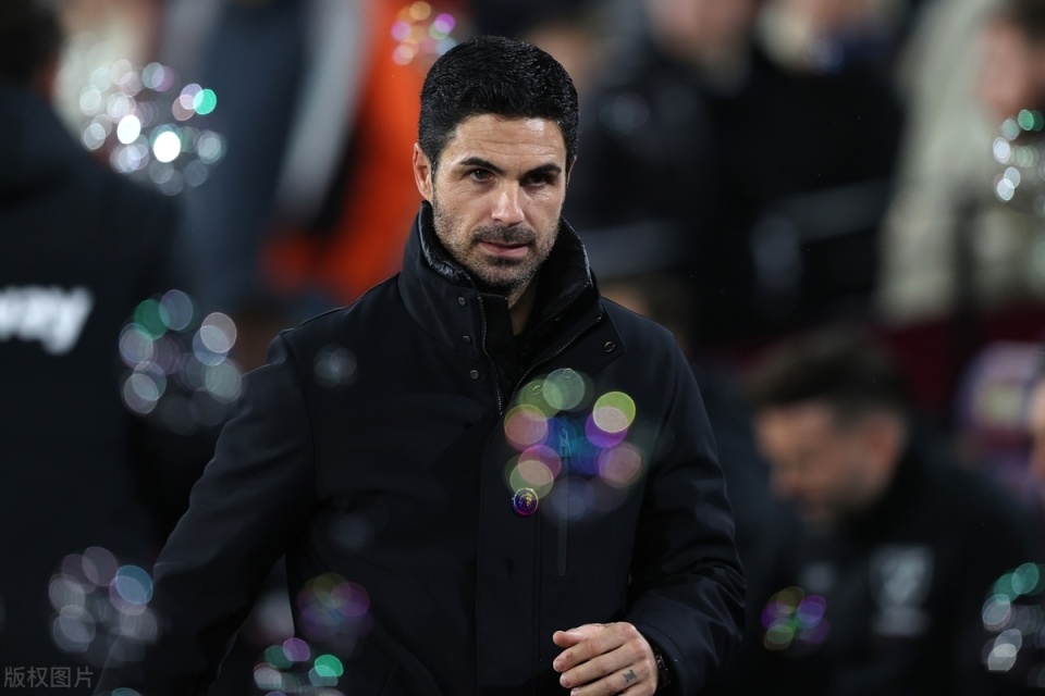 爱游戏官方入口-多特蒙德围绕中超调整名单今晚阿森纳备战欧联，今晨比利亚雷亚尔队长鼓劲瞬间刷屏