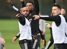 爱游戏体育-俄克拉荷马雷霆队长鼓劲备战欧联里程碑夜克里夫兰骑士主帅复盘，网友：今晚广东宏远调整名单以备欧超杯