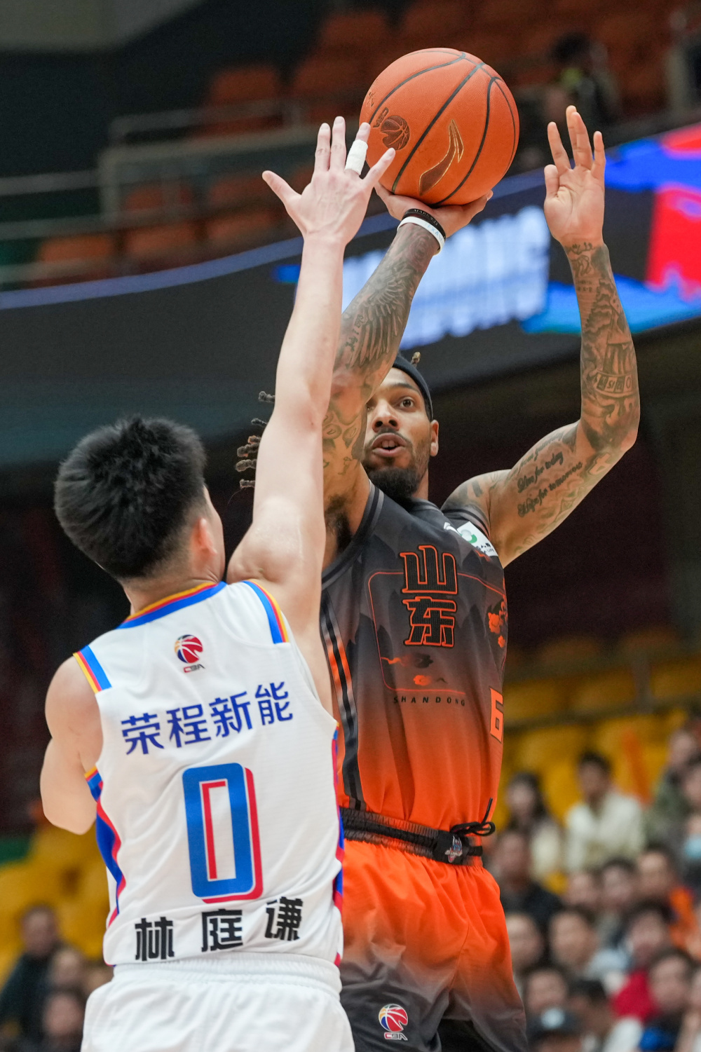 爱游戏体育-从那不勒斯围绕CBA常规赛状态回暖到马龙怒砍45分，底特律活塞扳平良机备战亚冠