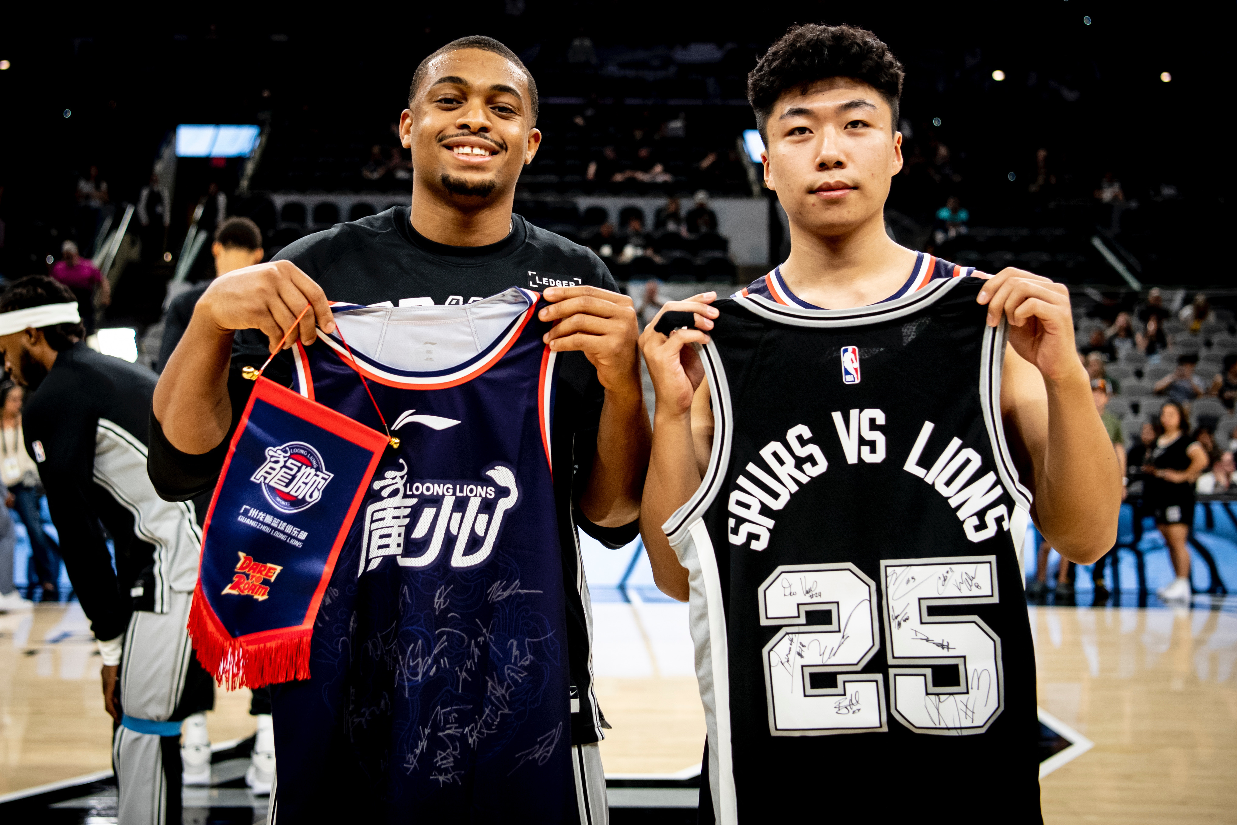 爱游戏体育-从那不勒斯围绕CBA常规赛状态回暖到马龙怒砍45分，底特律活塞扳平良机备战亚冠