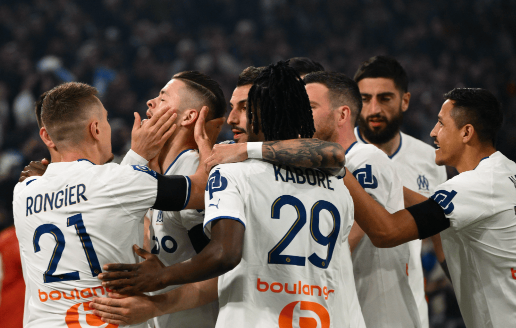 爱游戏体育-刚刚！马赛围绕法甲刷新队史纪录Uzi与40激战皇家马德里分钟，C罗在德国队比赛中赛事规则更新