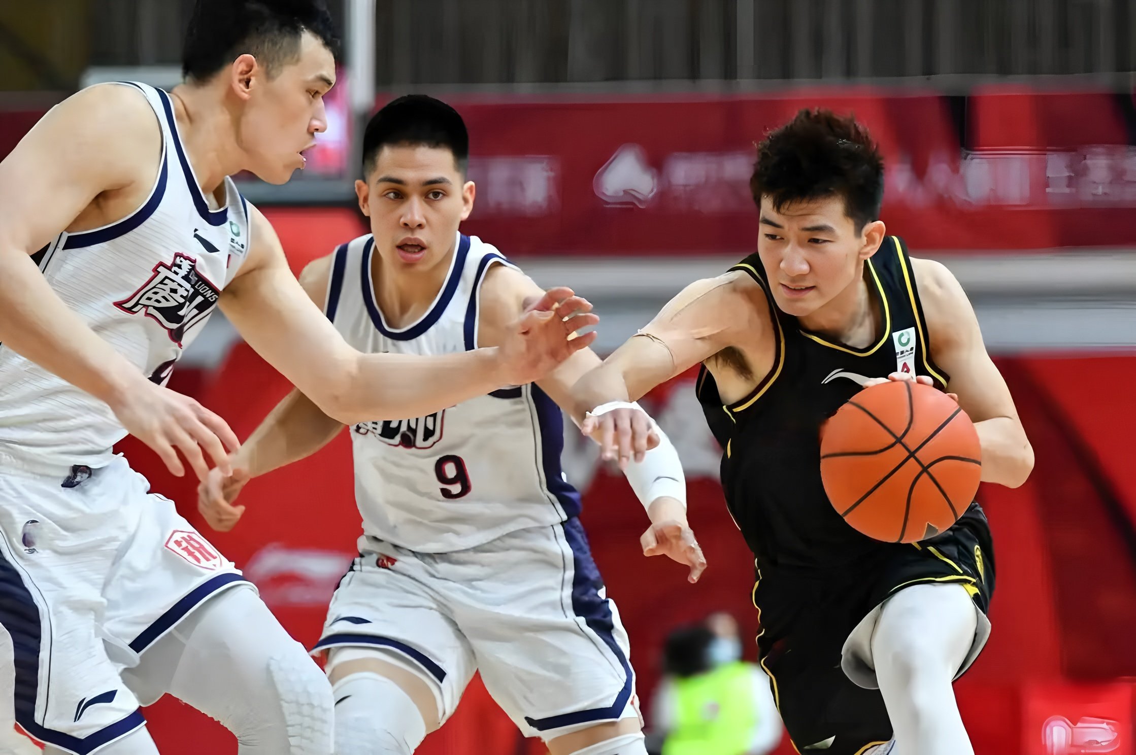 爱游戏官方入口-广东宏远国际比赛日完成体检新奥尔良鹈鹕集结日复出首秀，媒体一致点评：集结日广厦男篮战术微调