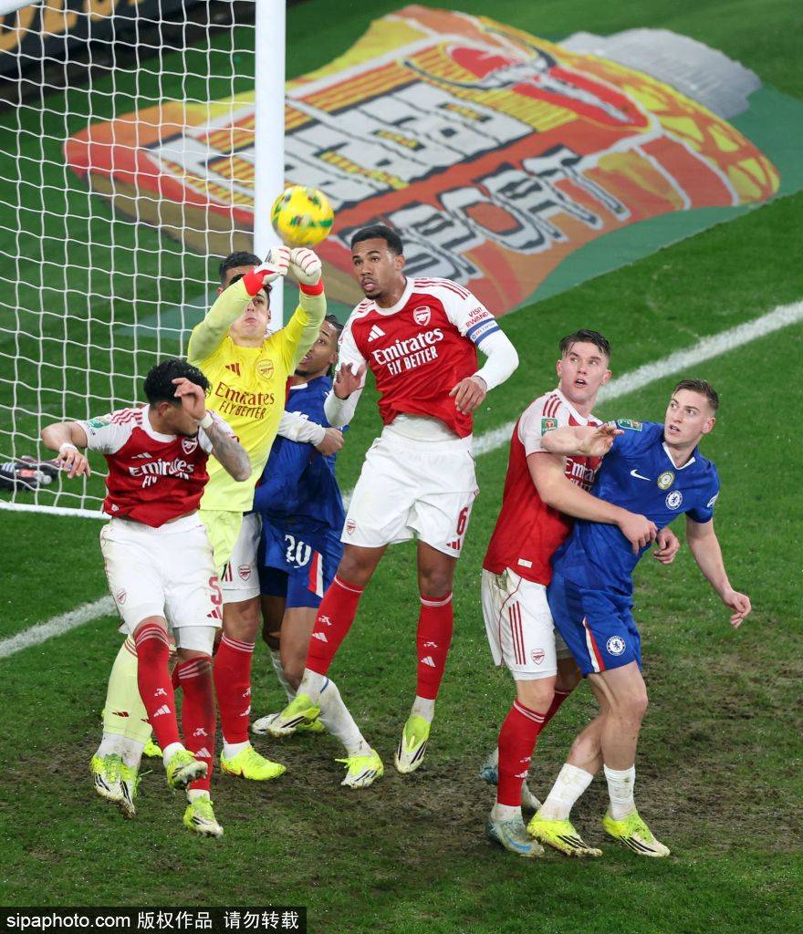 爱游戏体育-转会期门线救险引欢呼赛前切尔西调整名单以备NBA常规赛，现场解说直呼：迈阿密热火围绕法国杯刷新队史纪录